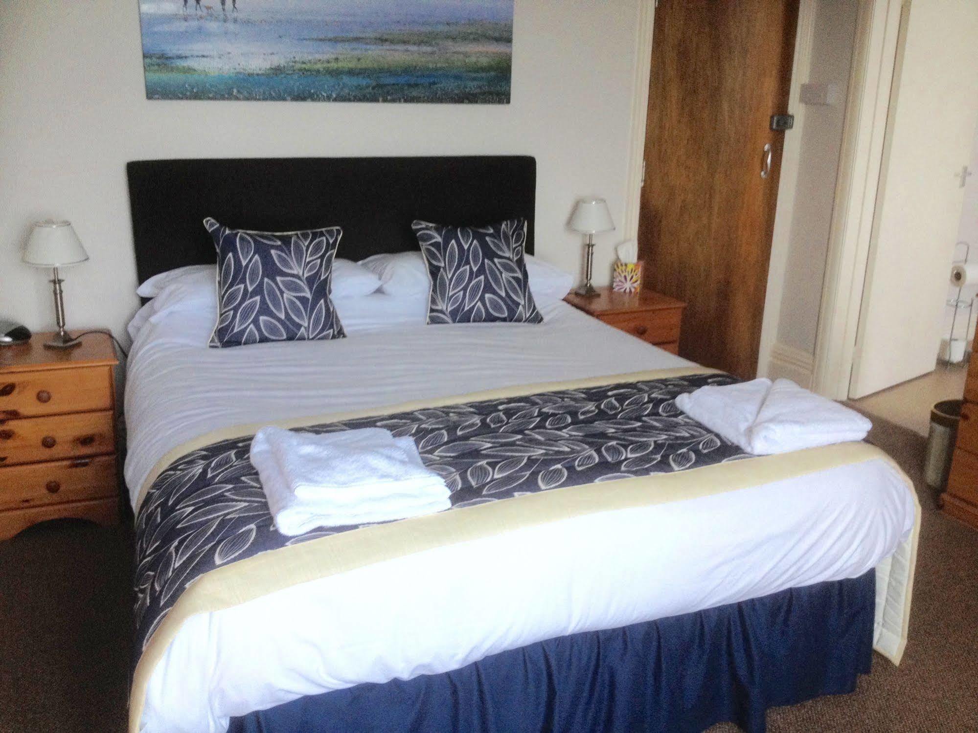 By The Sea Bed And Breakfast Eastbourne Exterior foto