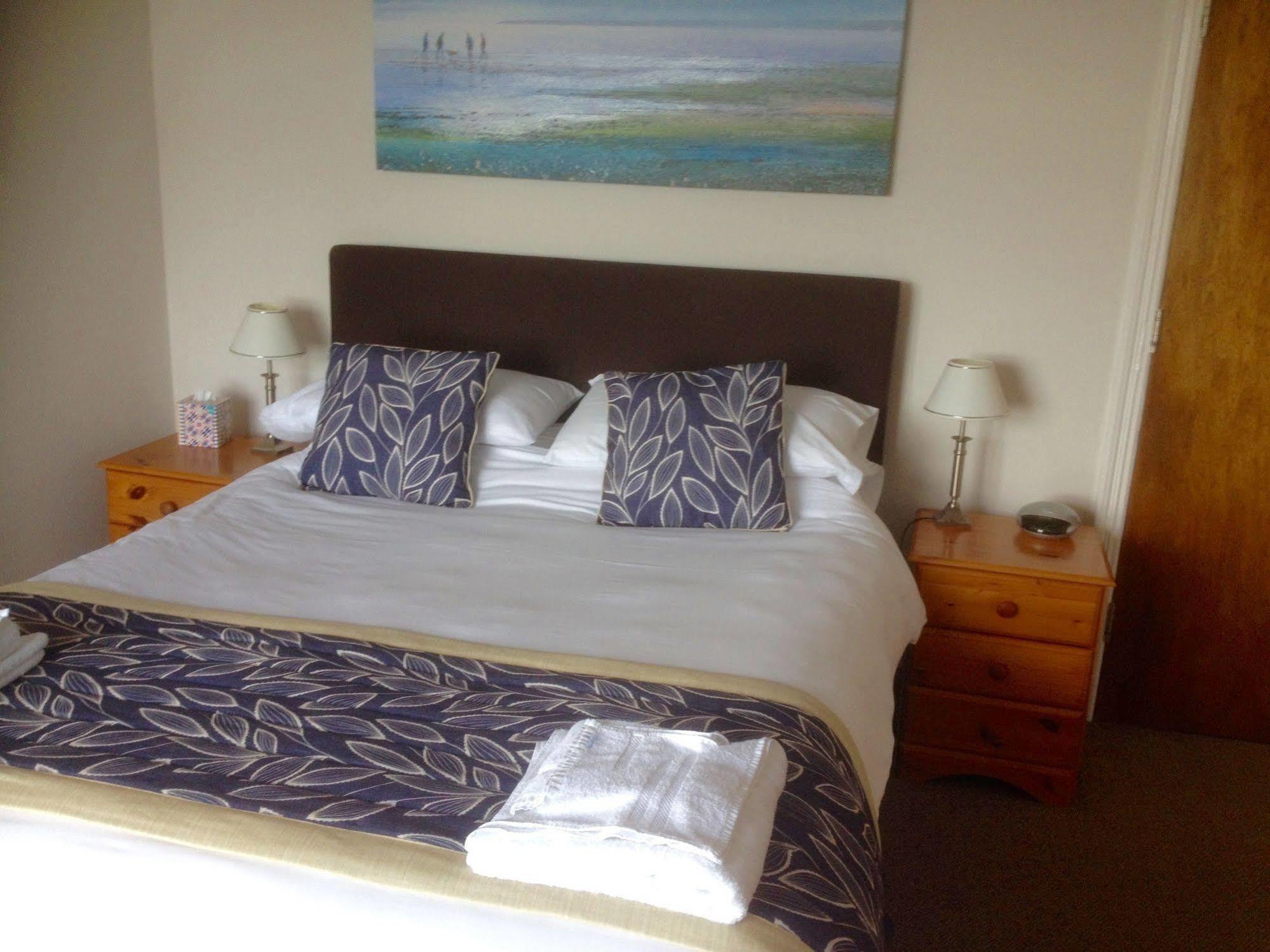 By The Sea Bed And Breakfast Eastbourne Exterior foto